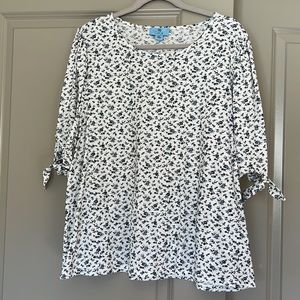 CeCe Black and White Tie Front 3/4 Sleeve Blouse